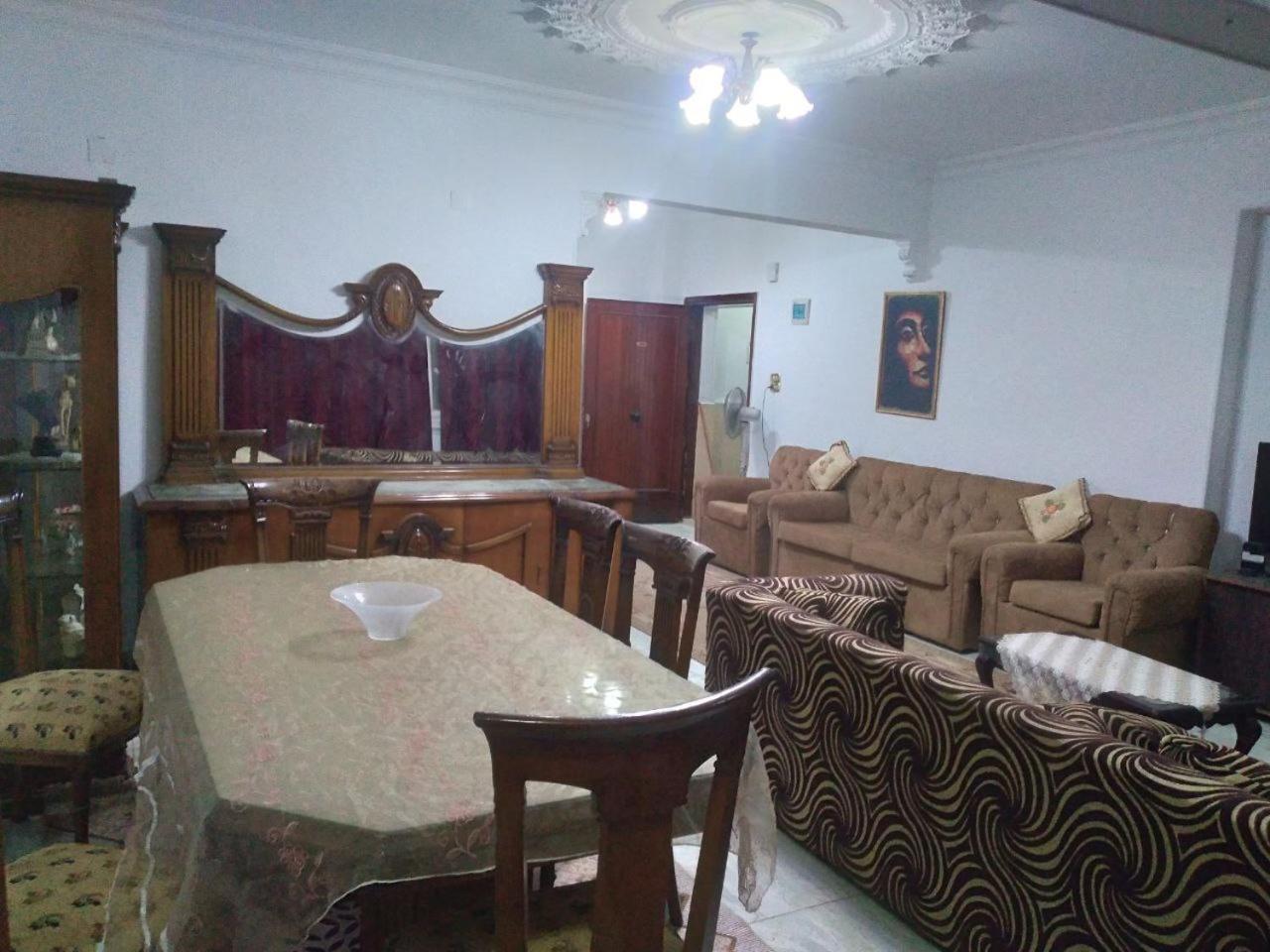 Great Pyramids Area Smell 2 Apartment Cairo